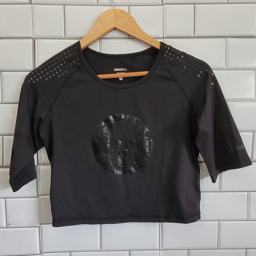 CRAFT Ladies Black Cropped Athletic Top with Logo Short Sleeve Soft Stretch Nylo